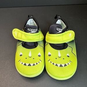 Speedo Neon Green Toddler Dinosaur‎ Water Shoes Size S (5-6)